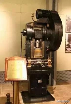 电视剧里拿出来的银元是真的吗,电视剧辨别真假银元