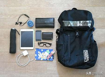 日本人的背包后面到底有什么,日本人背包都放什么