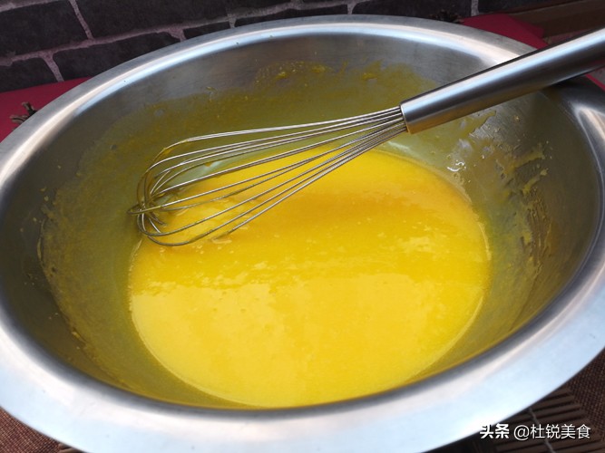 戚风蛋糕蛋黄糊有颗粒会怎么样,戚风蛋糕蛋黄比蛋白多