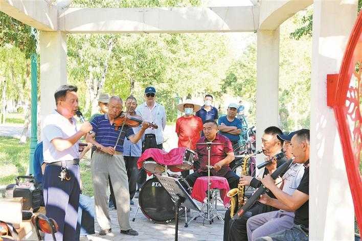 幸福夕阳的作品,暮年夕阳别样红