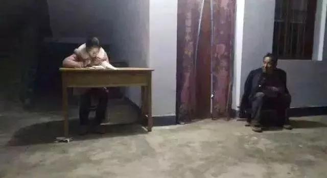 网课一年级自律的孩子优秀视频,网课鼓励孩子自律