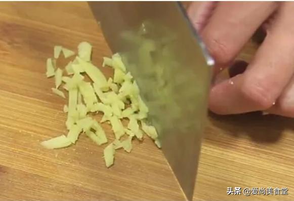 厨师长教你红烧肉末冬瓜,厨师长分享红烧冬瓜做法味道真香