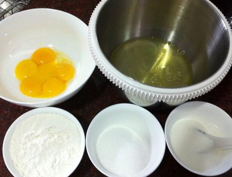 如何用电饭锅做蛋糕更松软好吃,一次就成功的电饭锅蛋糕制作秘诀