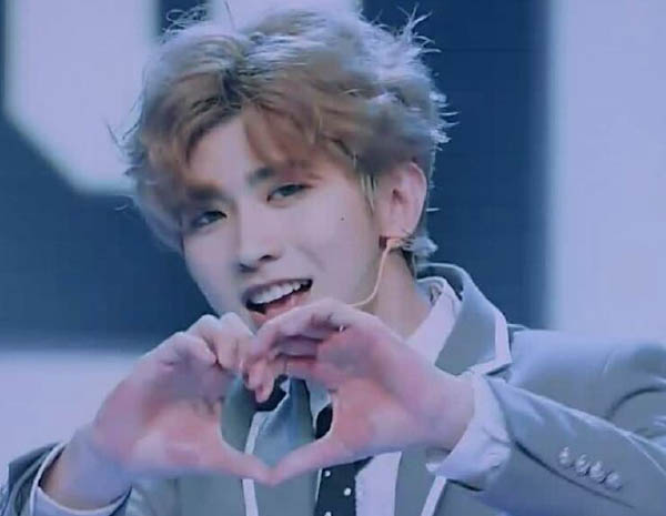 鹿晗蔡徐坤好娘,鹿晗被蔡徐坤洗白