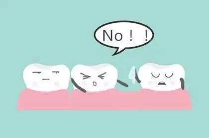 牙缝1cm太大医生说补不了,牙缝上面细下面大能补吗