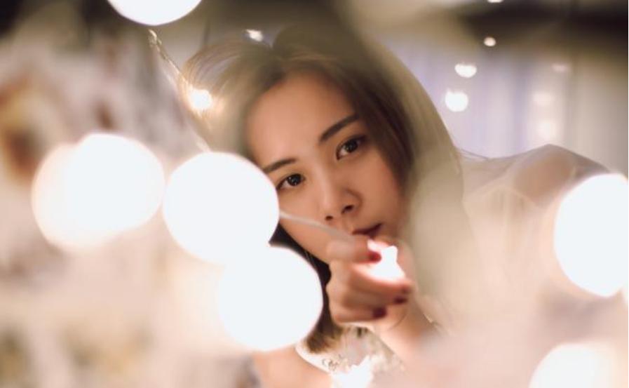 小说：美女装修新开店铺，不料对方竟执意毁约，背后却另有文章