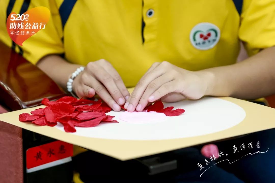 特殊学校用手语来交流,特殊教育学校手语