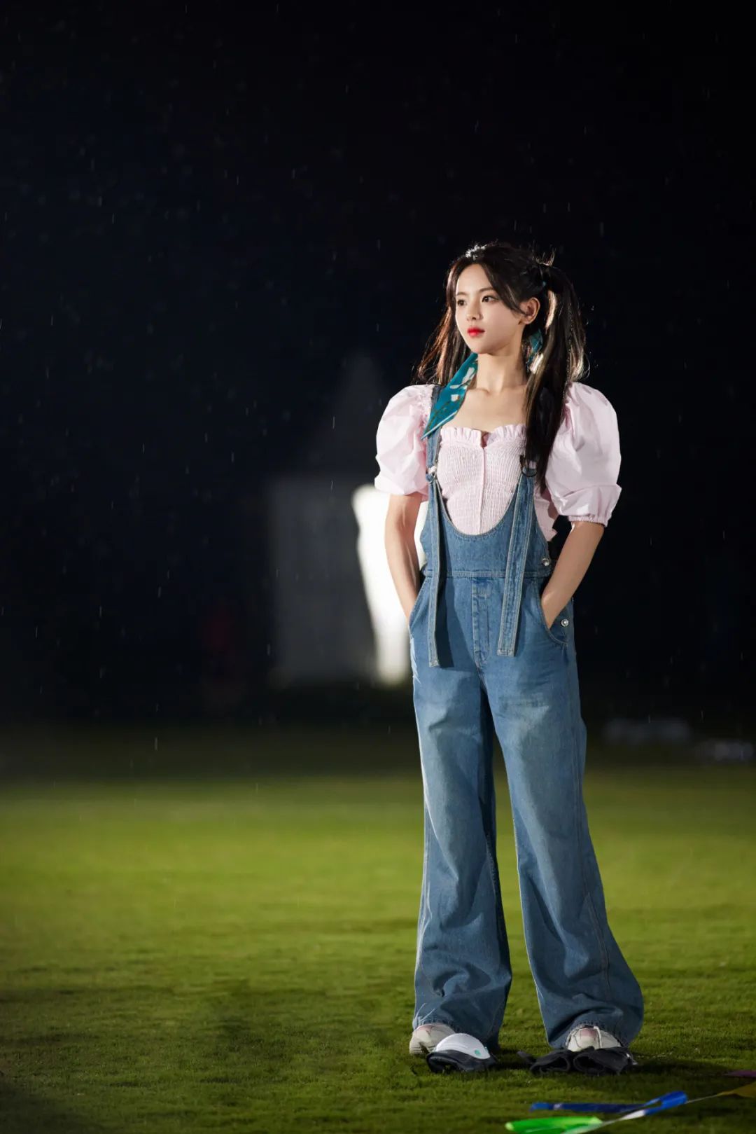 圆脸减龄发型可扎可披图片,短圆脸适合的扎发