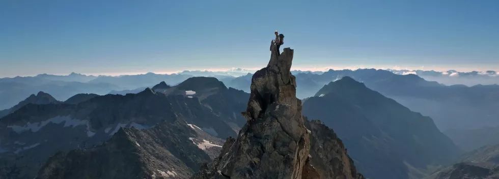 那些与登山八竿子都打不着的企业品牌，为何要为登山慷慨解囊？