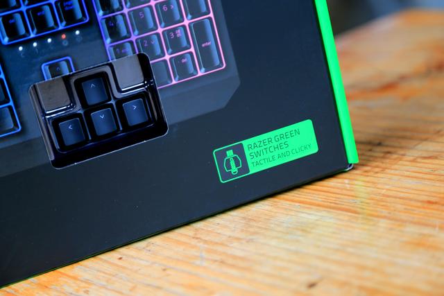 黑寡妇蜘蛛竞技版键盘拆解,黑寡妇蜘蛛绿轴2019款键盘