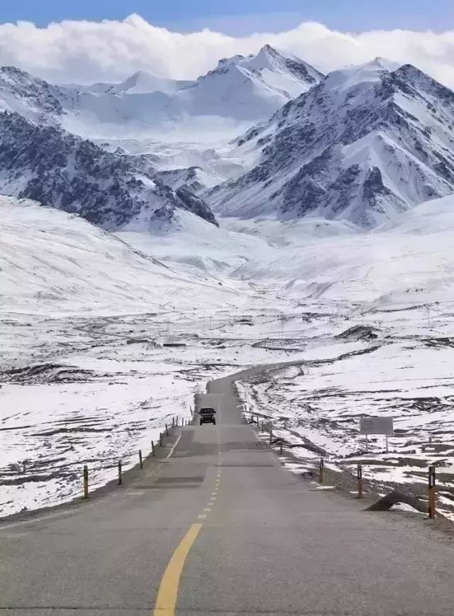 新疆喀什到巴基斯坦需要怎么过去,喀什通巴基斯坦公路