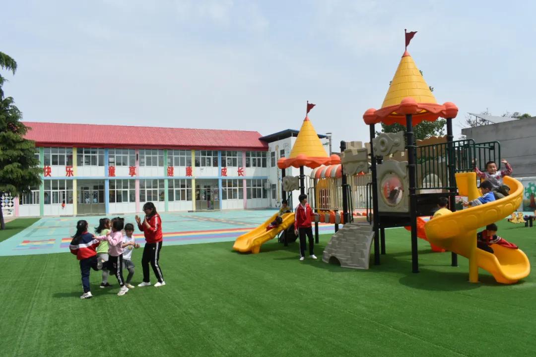 3名老师3名学生苦撑3年，即将消失的村小如何枯树生花？