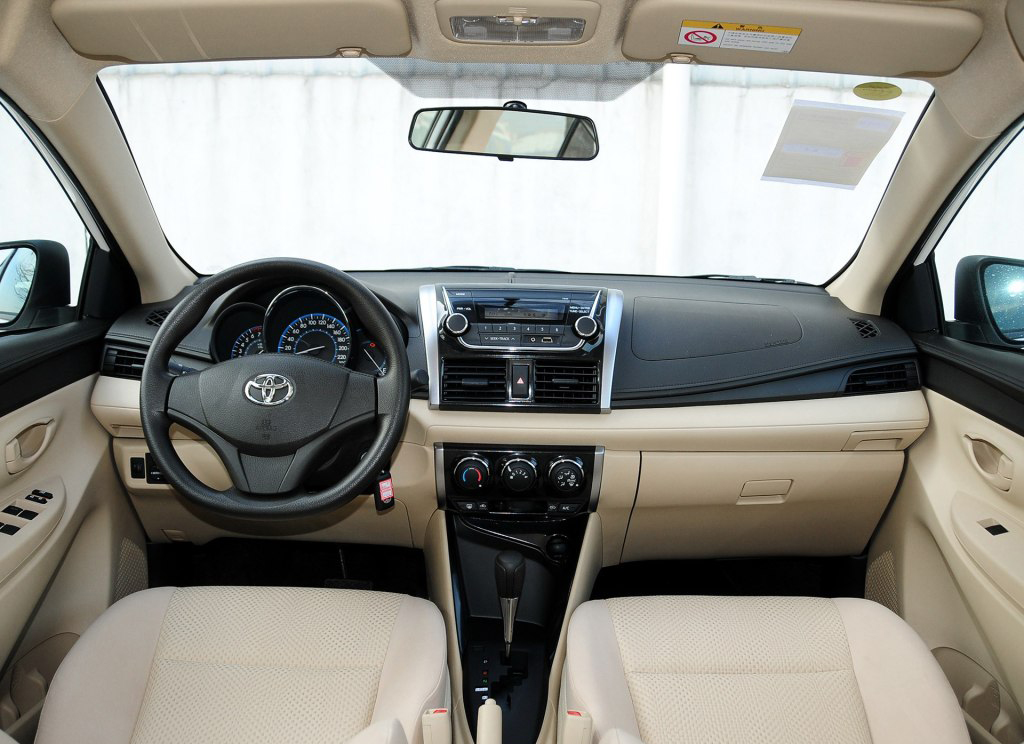 飞度好还是丰田好,空间不输飞度的汽车