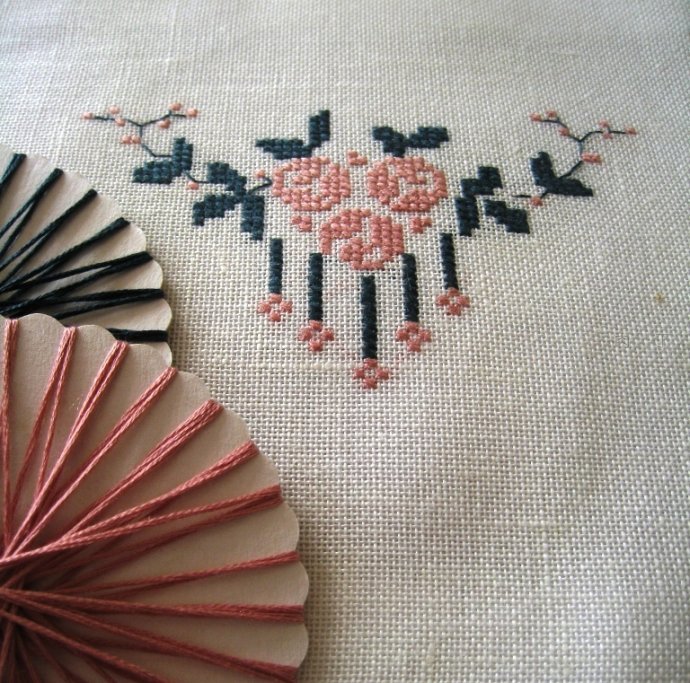 意大利设计师Luli的十字绣图纸及成品图片作品大全，编织也能用到