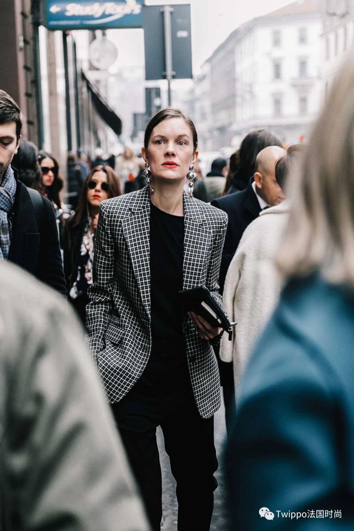 有文化的人应该怎么去说话,有文化的人该如何穿搭衣服