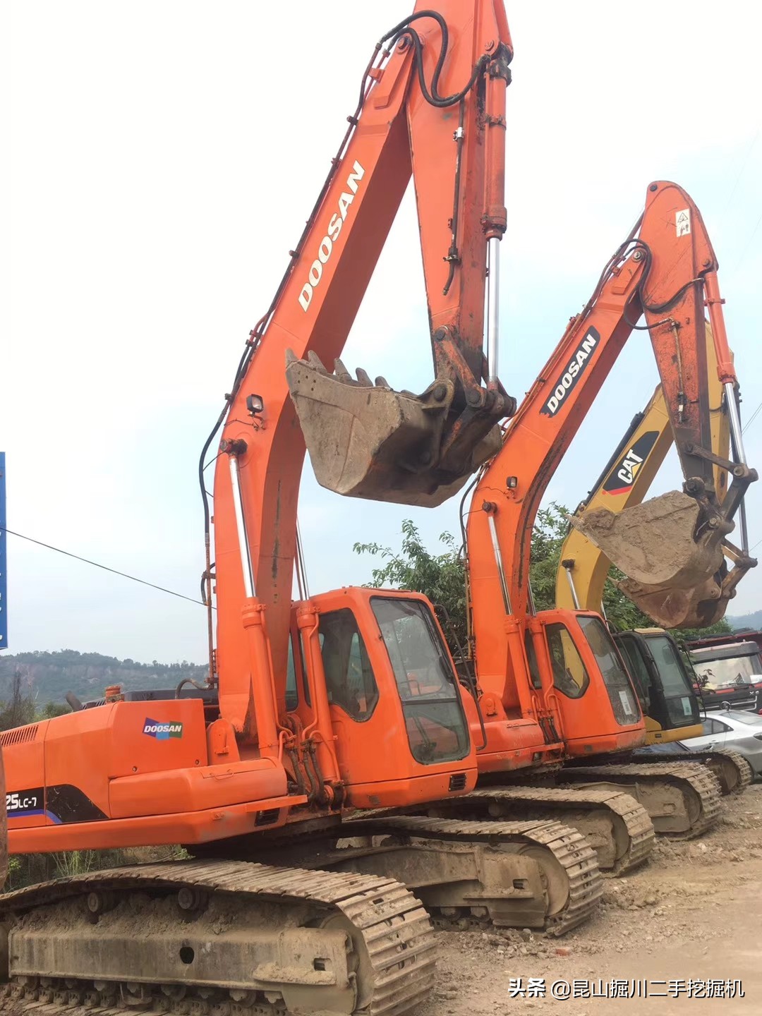 买二手挖掘机哪里安全可靠,二手小型挖掘机哪个品牌质量好