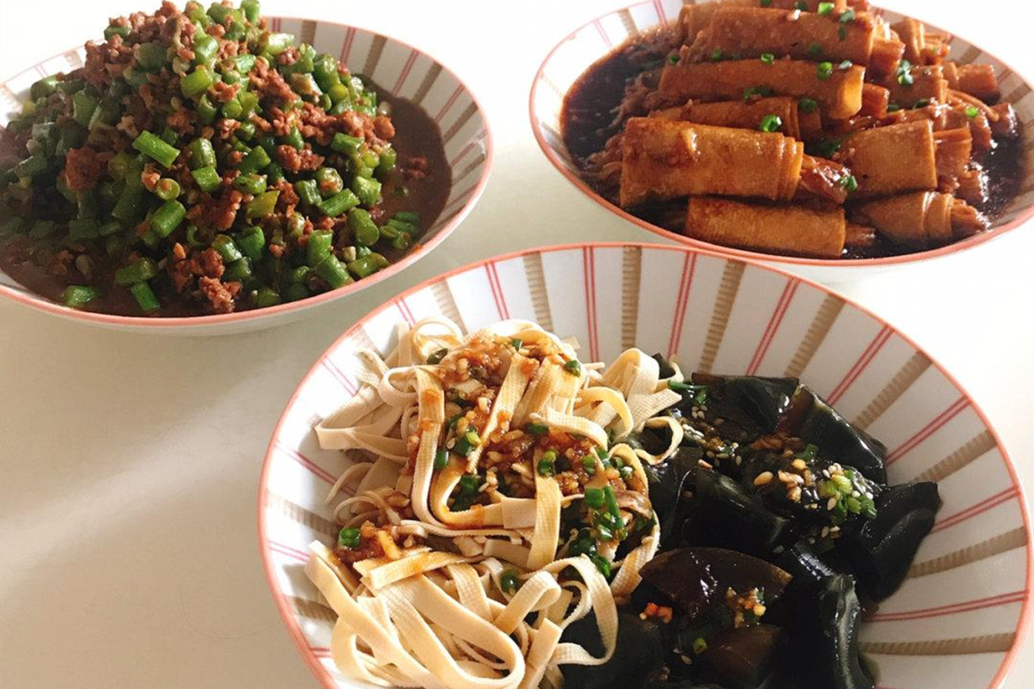 哺乳期妈妈到底要不要忌口,哺乳期间需要忌口吗吃什么合适