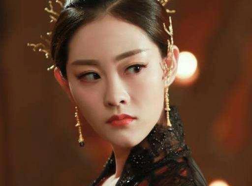 杨幂三朵金花图,杨幂旗下五朵金花古装造型