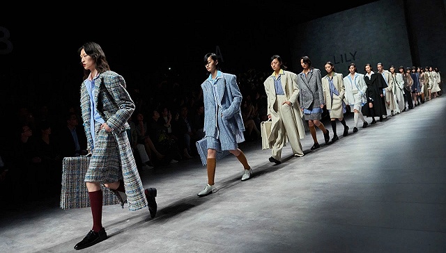 初入职场的女性对衣服的选择,职场应该穿什么衣服女生