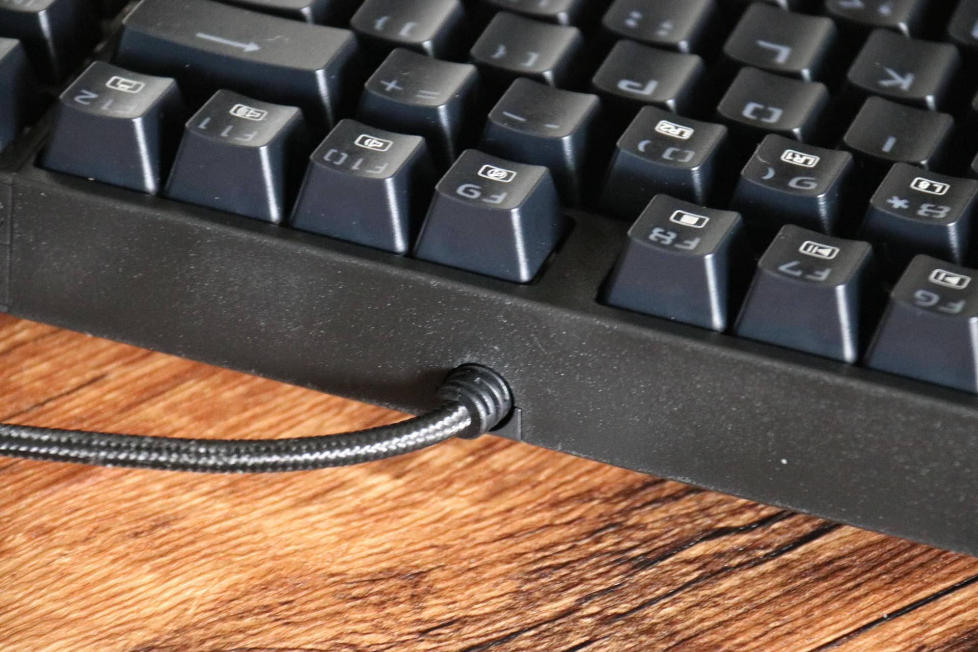 雷神k30青轴机械键盘,雷神kl30红轴无线机械键盘评测