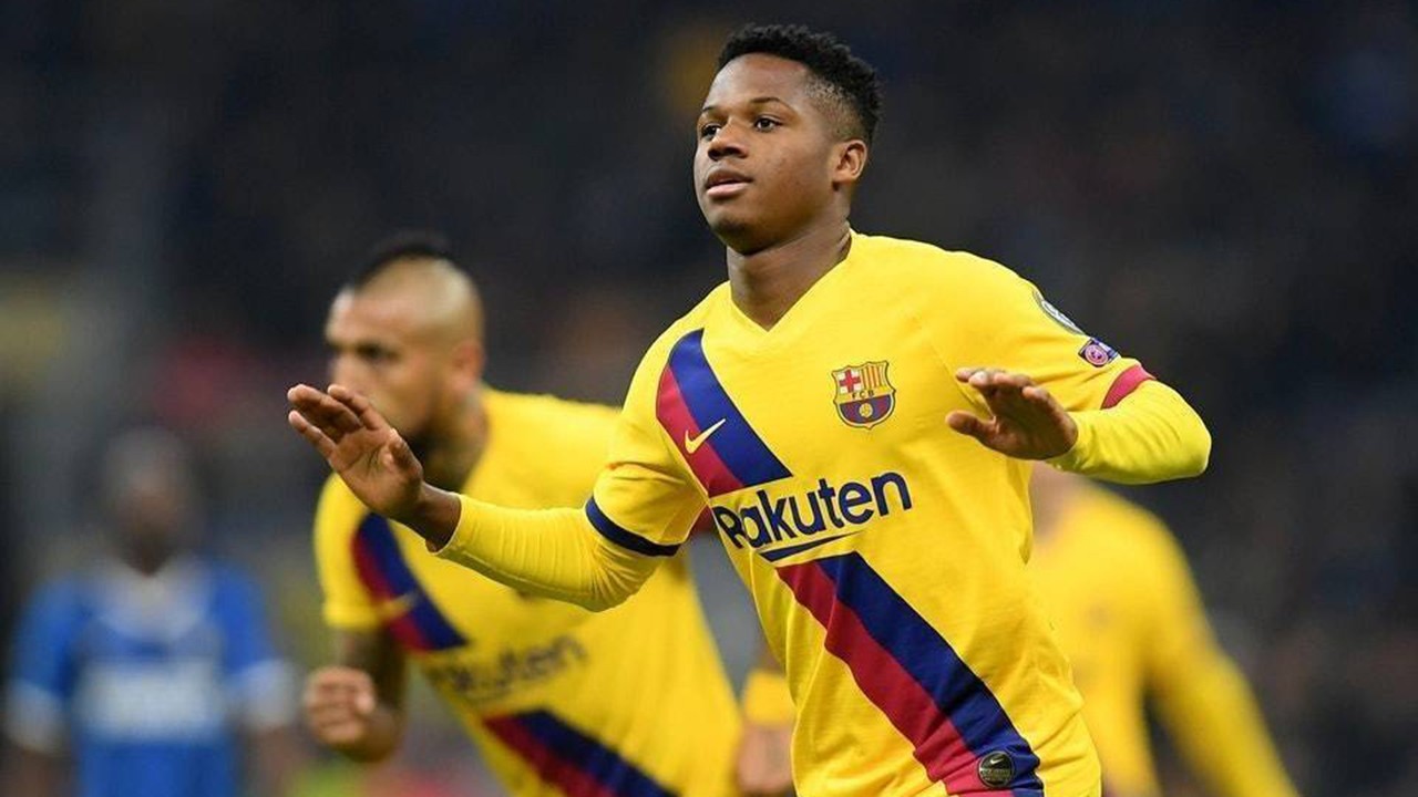 足坛50大新星,格林伍德加盟巴萨