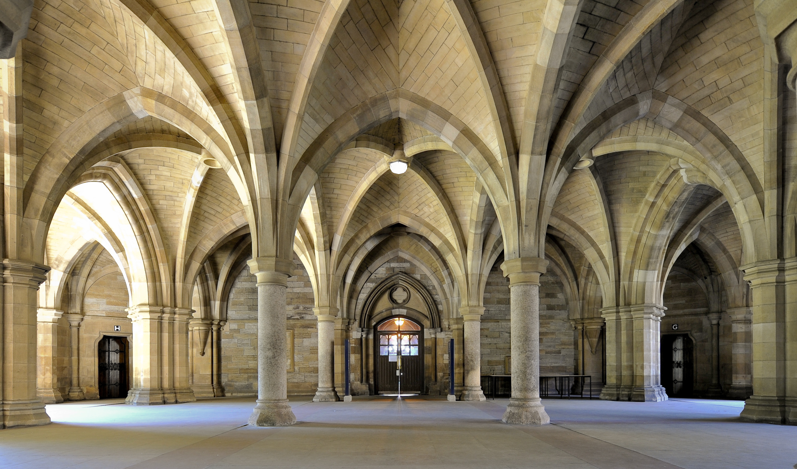 英国景色最好的大学,英国学费最便宜的十所大学