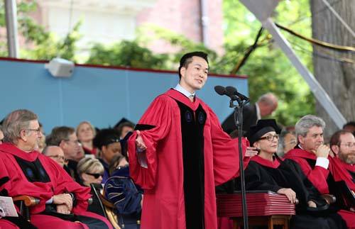 如何不因为当众出糗而尴尬,怎么克服害怕尴尬