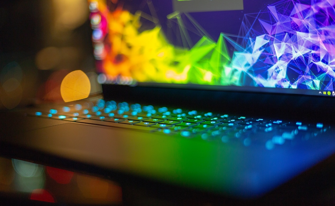 雷蛇灵刃17可以当工作站,雷蛇灵刃2023测评