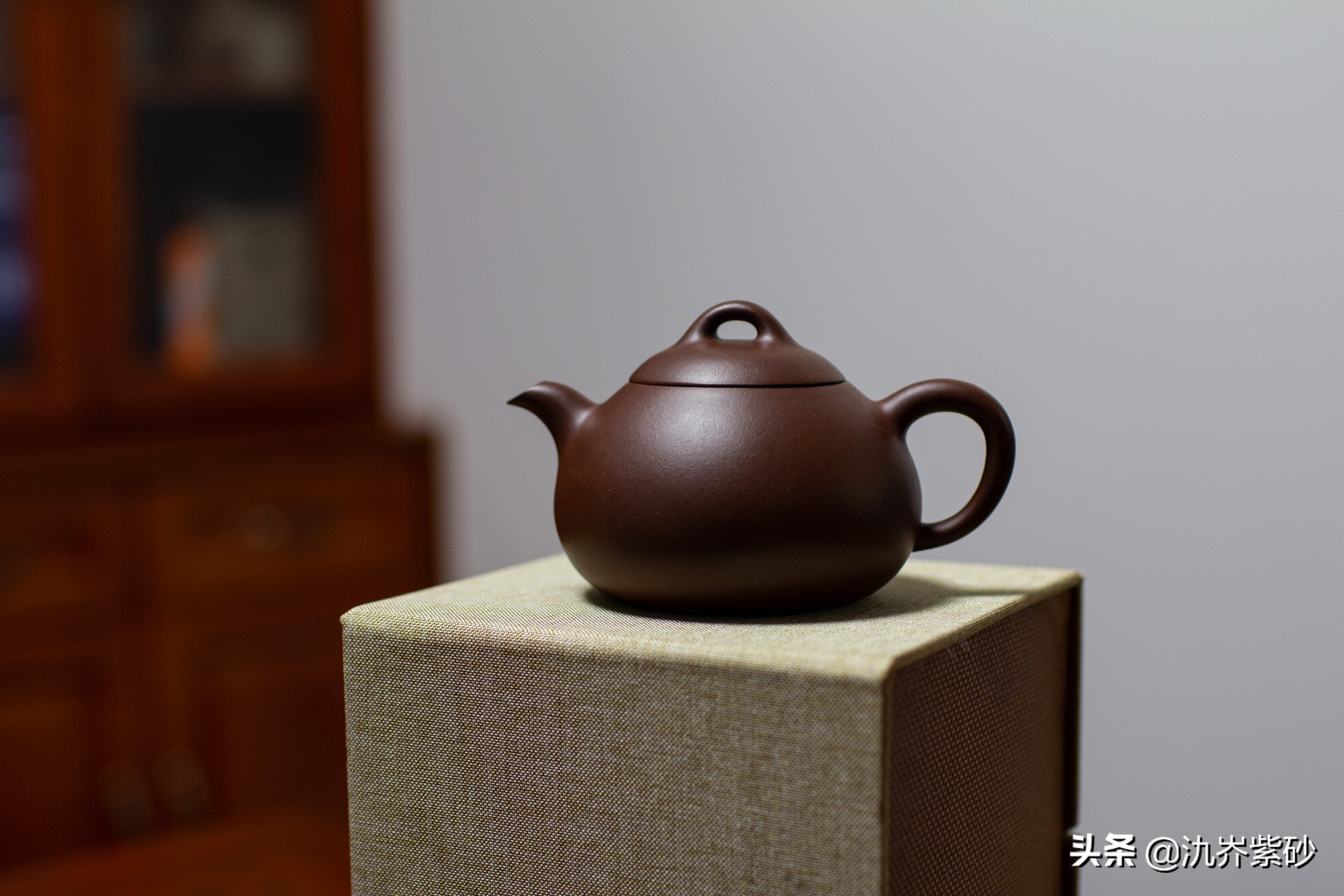 市场上卖的青色的紫砂壶,网上卖的绿泥紫砂壶是真的吗