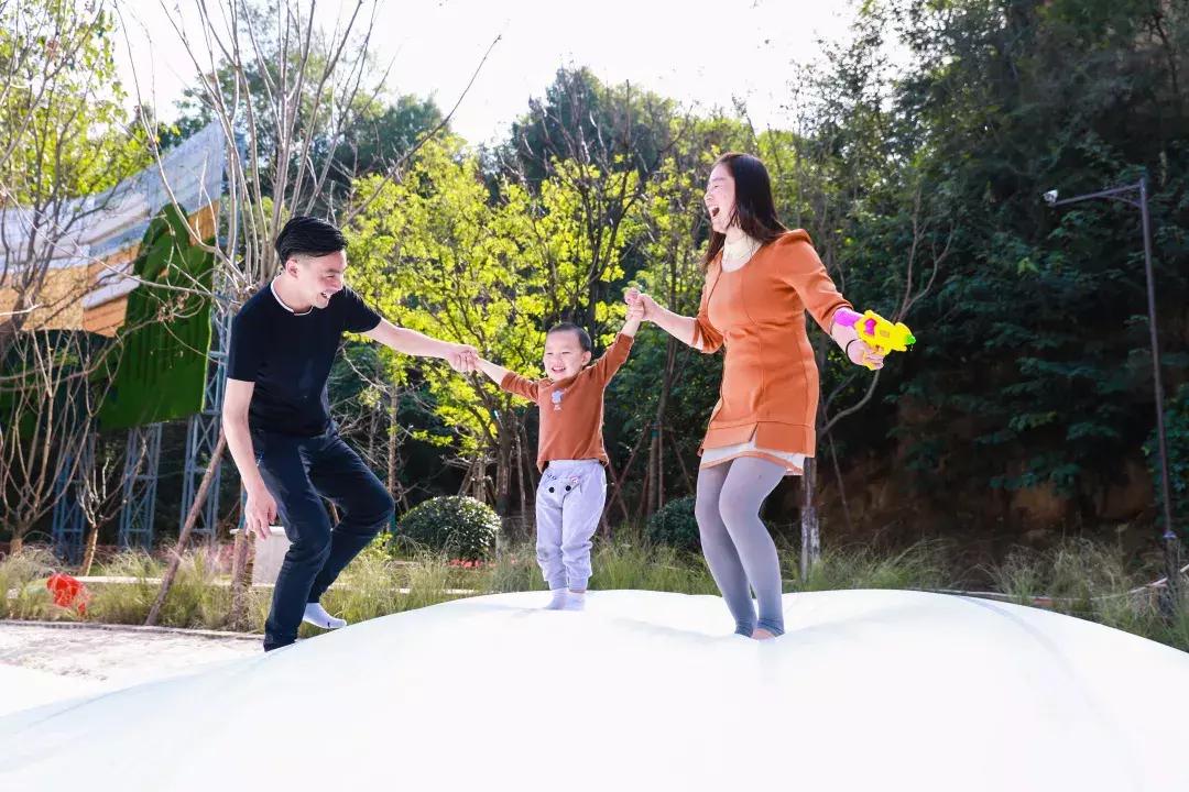 走胃更走心，一份热气腾腾的欢聚邀请已发出，请查收！