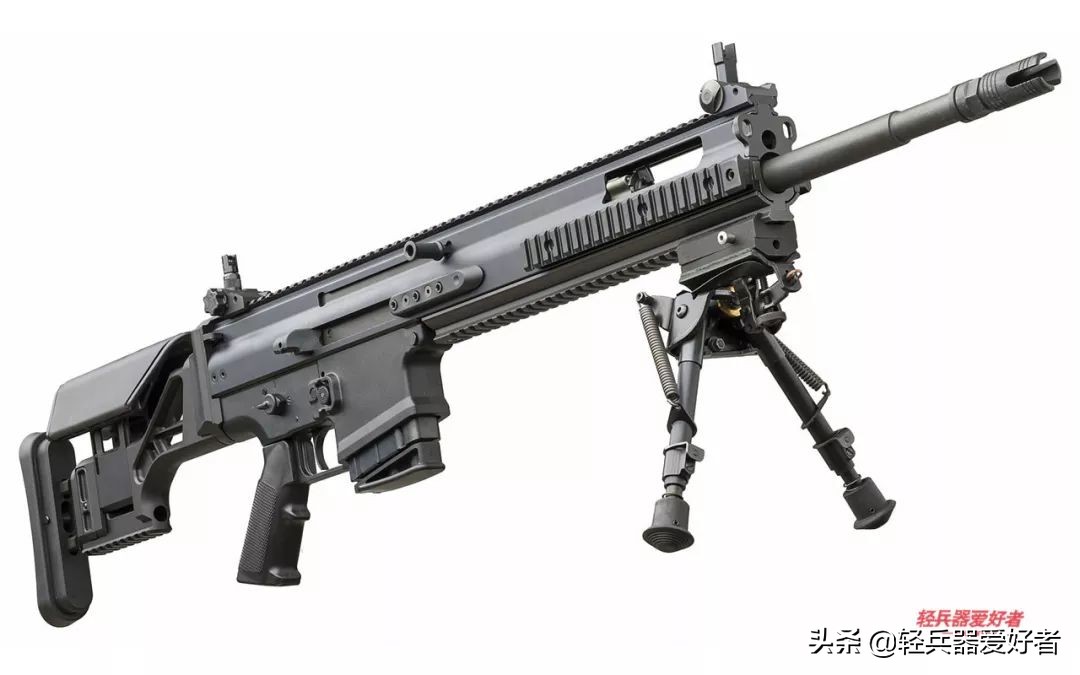 法军换装轻*器武**！GLOCK17手枪，SCAR*击狙**步枪成为新一代制式装备