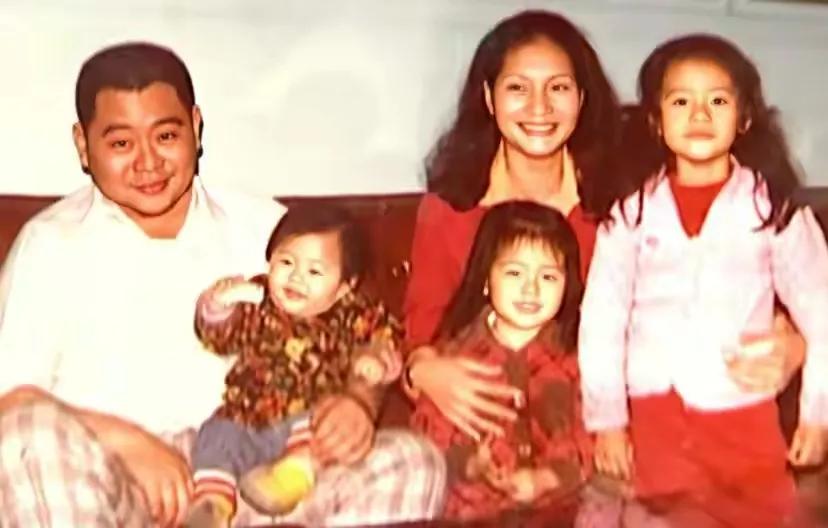 台上生猛，台下很怂：小S和这两个男人的故事，原来这么“悲惨”