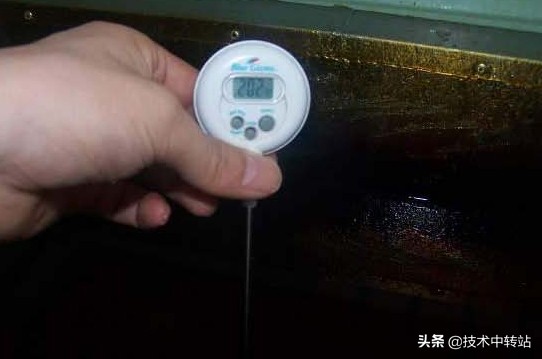 快速做油条的做法和配方的全过程,做早餐油条做法和配方的全过程