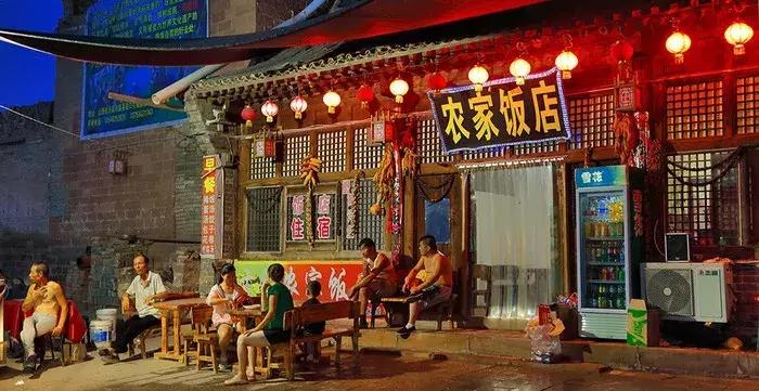 各色古镇岂能都长着一张脸,中式古镇风貌