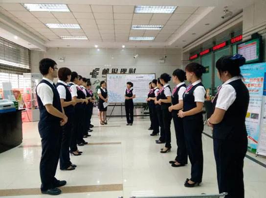 中国邮政储蓄银行存15万5年多少钱,2022年存10万邮政银行多少利息