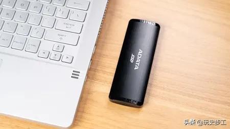 威刚SE7601TB移动SSD评测：高速且高性价比