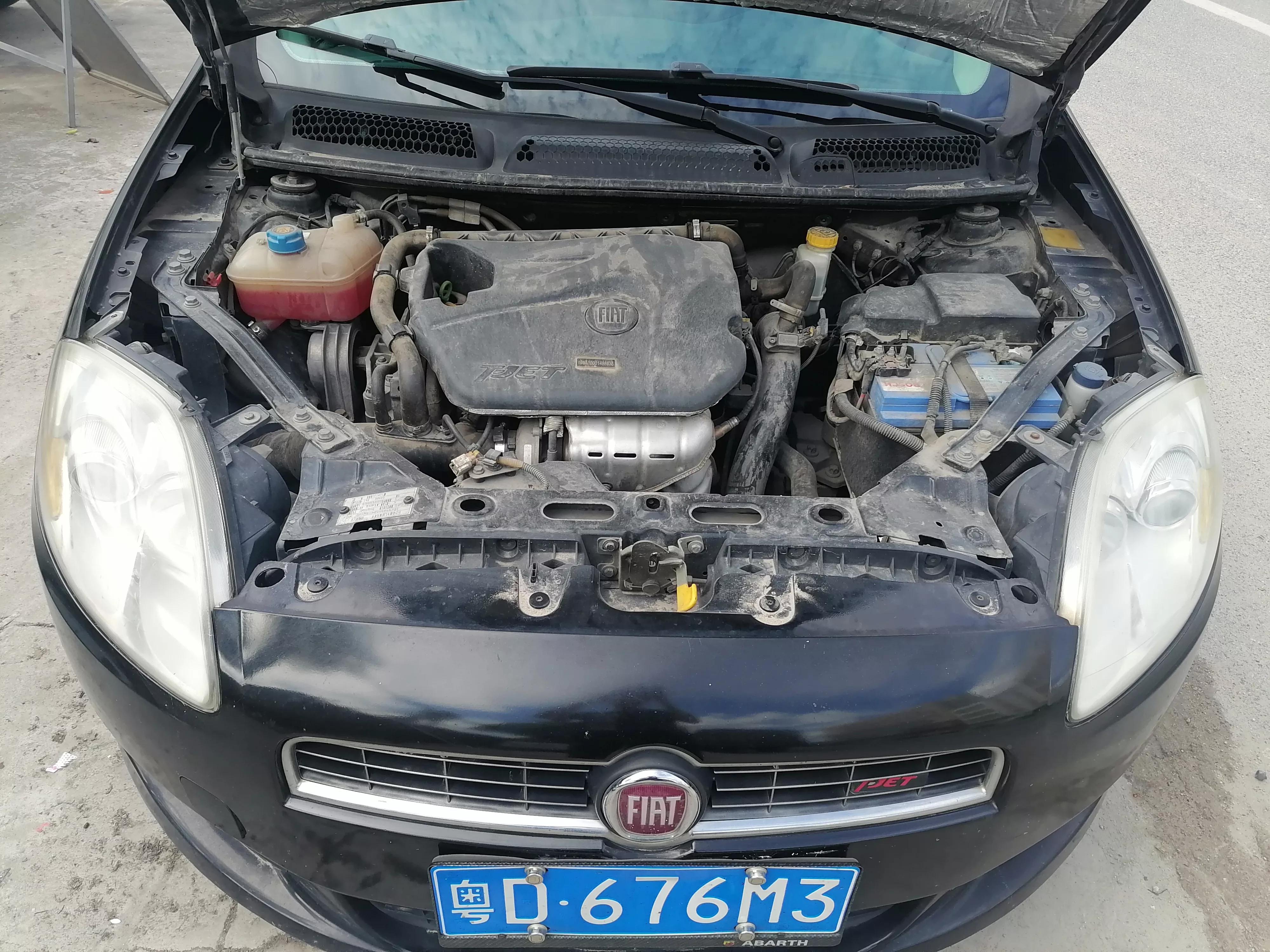 菲亚特博悦16万公里，水箱磨破漏水更换水箱