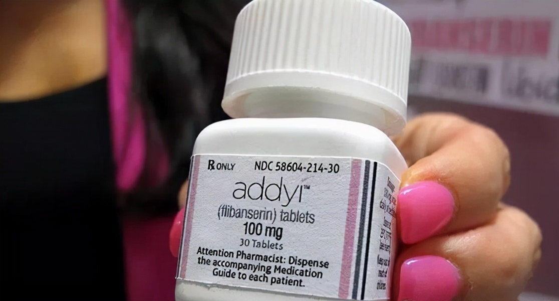 国产伟哥降至每片9.9元，如何服用才正确？详解4方面的注意事项