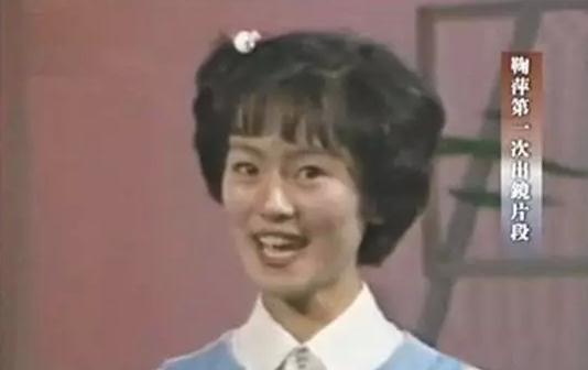 55岁鞠萍:二婚携子再嫁、直播带货追潮流,美人迟暮照样精彩