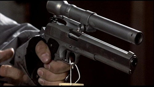 阿诺施瓦辛格终结者散弹枪,终结者施瓦辛格拿的武器