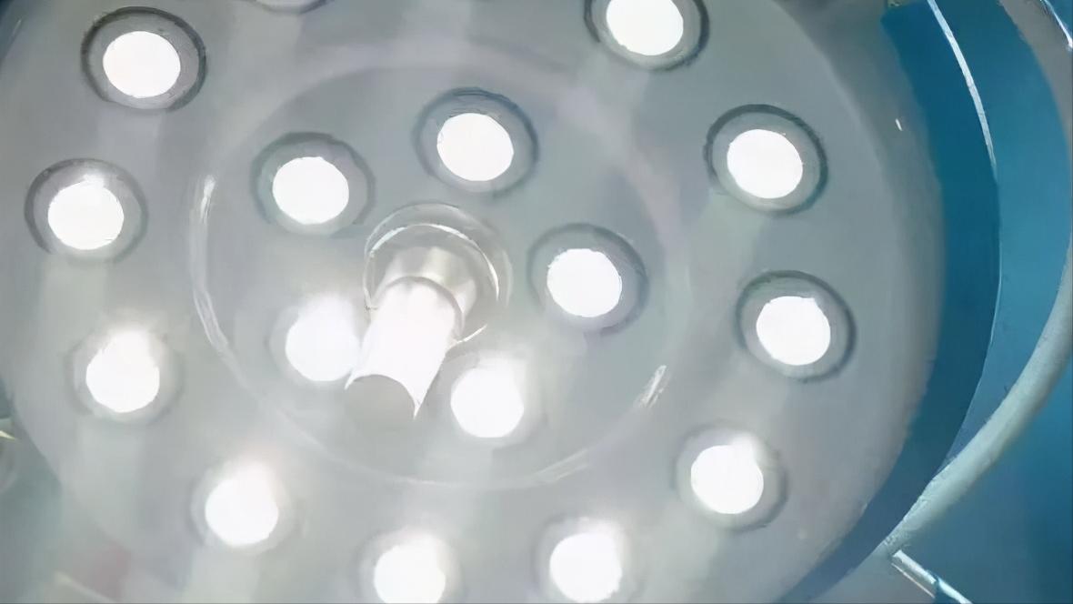 女子怀孕流产大出血死亡,女子流产后大出血经抢救终于醒来