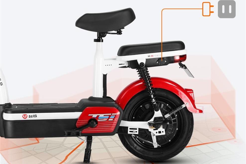 接孩子电动车推荐3000内,雅迪电动车跟爱玛电动车哪个更好