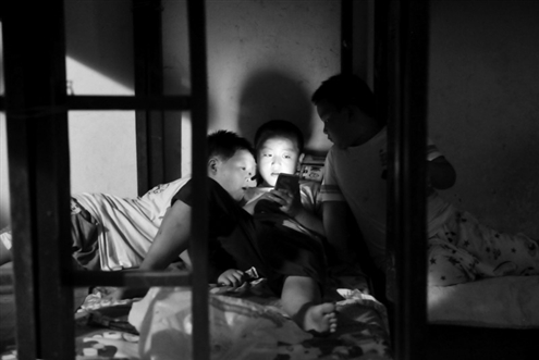 都市“变形记”？当人人网成为青春纪念册？我的朋友圈谁做主？