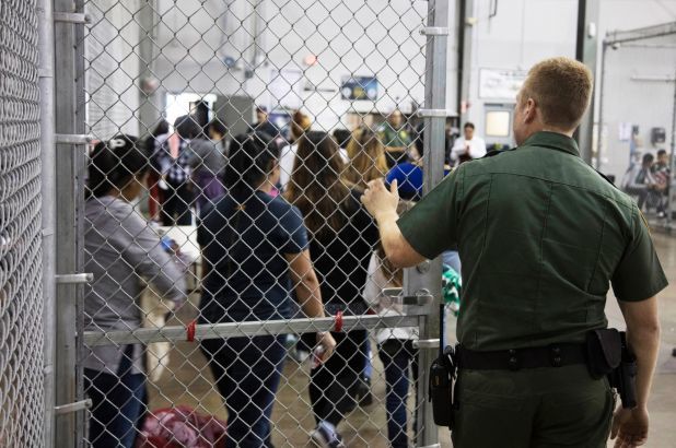 美国非法移民拘留中心,美国非法移民拘留案例