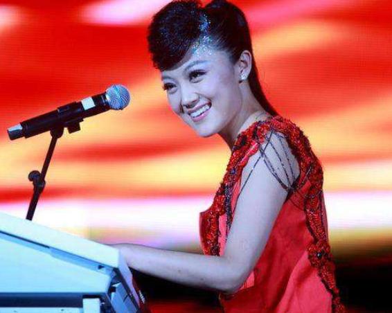 玖月奇迹王小玮王小海复合后演出,王小海王小玮是夫妻吗还是兄妹