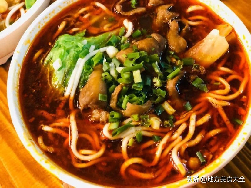 重庆这家小面因老板娘貌美走红,这家重庆小面真好吃