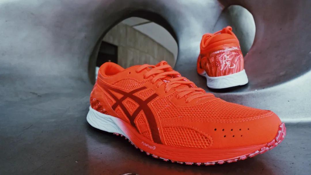 asics亚瑟士跑鞋怎么选,asics亚瑟士四代