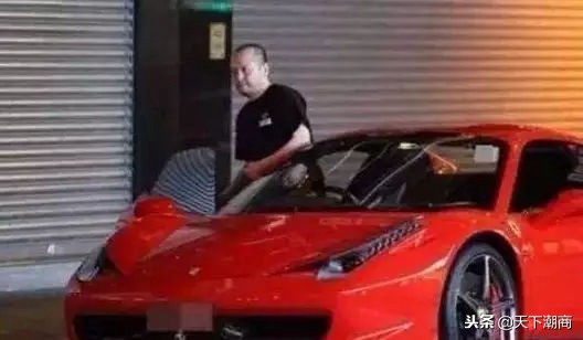 这位潮商创建自己的商业王国，娶了香港的“梦露”，羡煞旁人