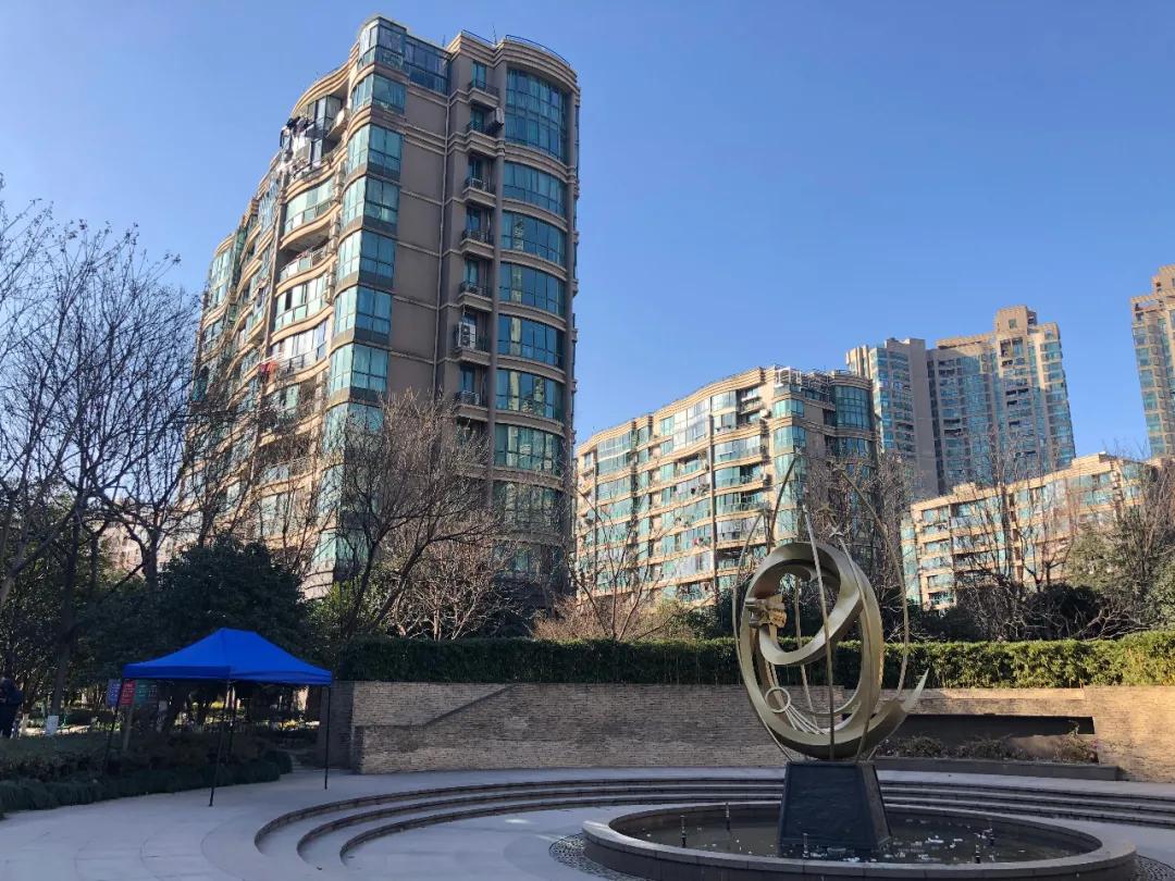 落寞！曾风靡杭州的“国际滨”一线江景房，如今许多只能卖4万+