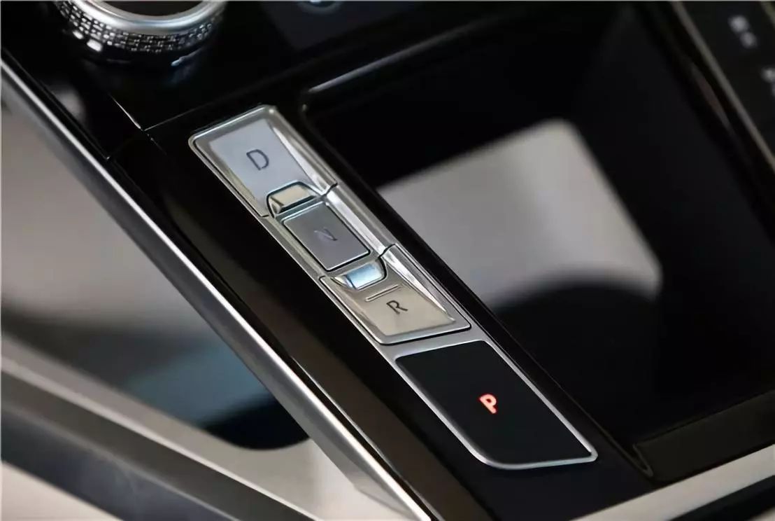 捷豹suv车型i-pace,捷豹纯电i-pace测试